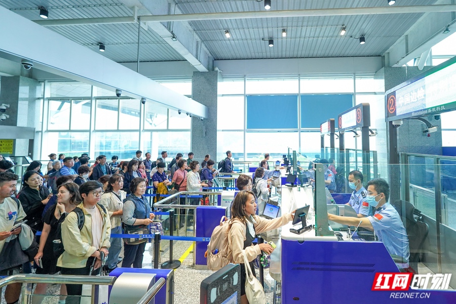 6.4 现场20万人次-00616.jpg